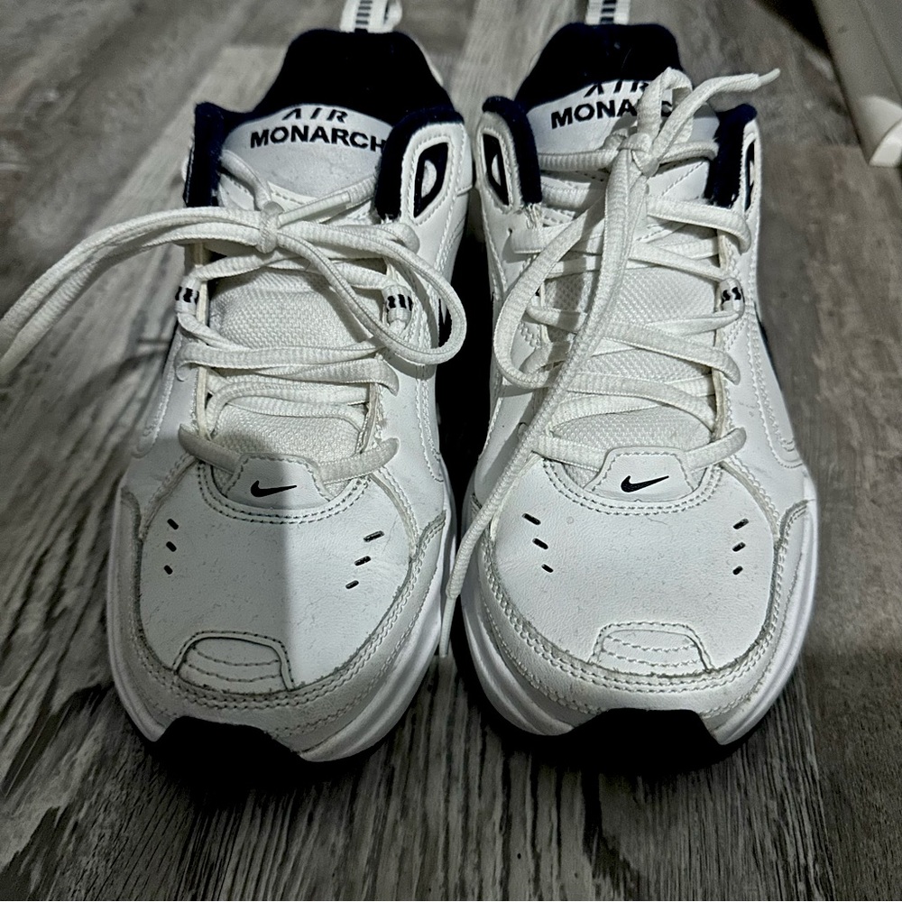 Nike Air Monarch IV
